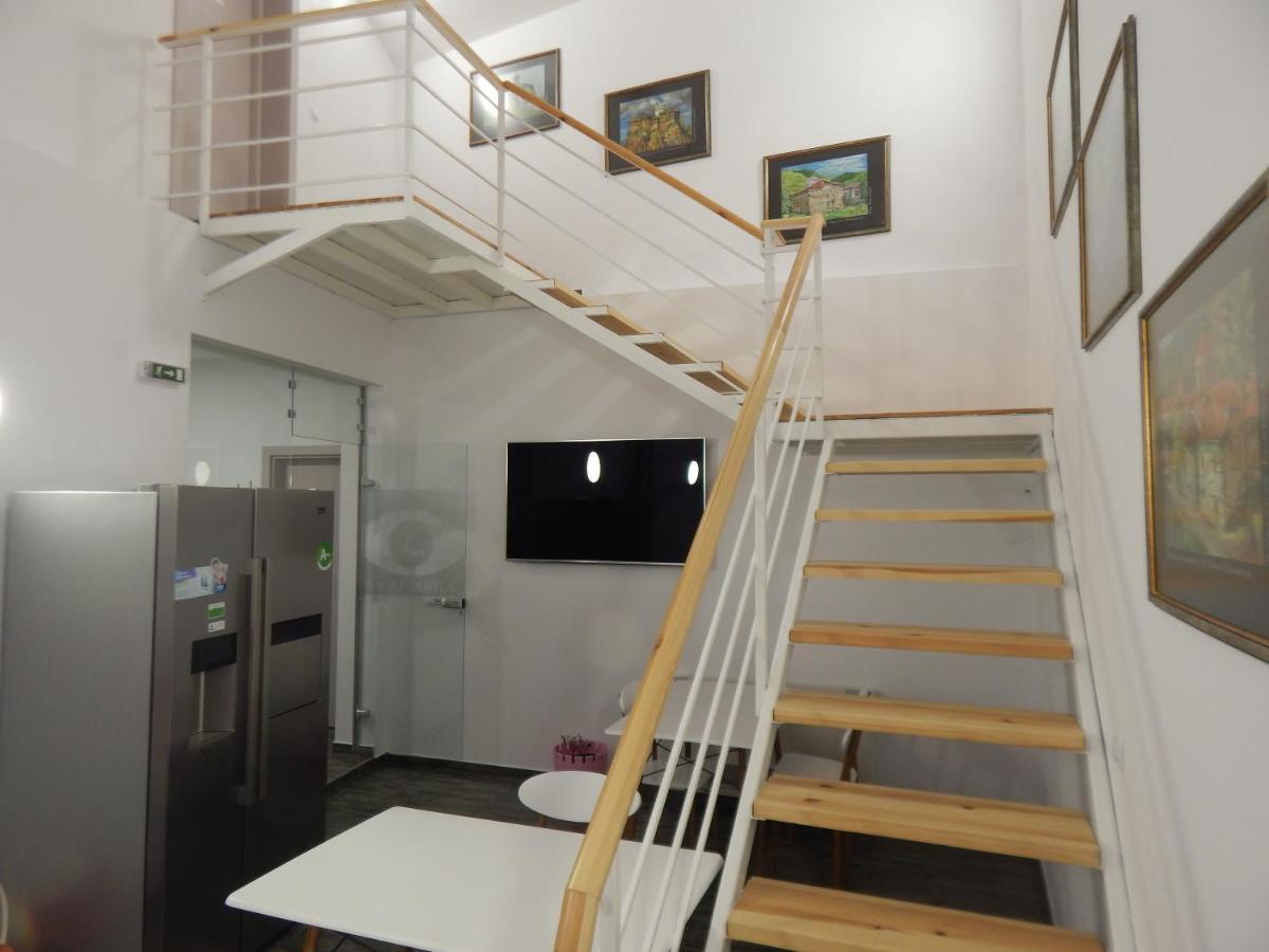 丘斯滕迪尔 Red House酒店 外观 照片